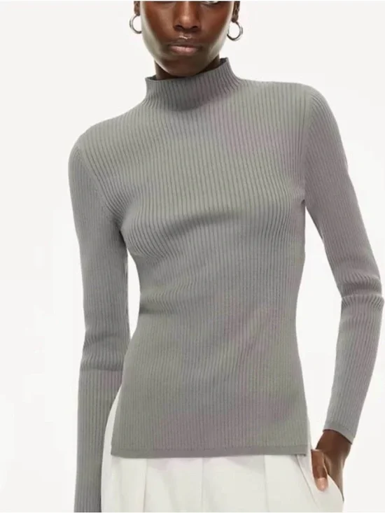 Babaton Gray Ribbed Tie-Back Crop Top - Picture 2 of 3
